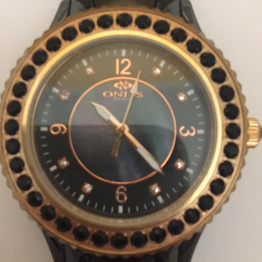 Oniss Watch - Picture 3 of 5